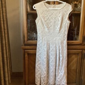 Lined, sleeveless, lace dress